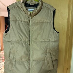 Old Navy Men's Beige Quilted Vest